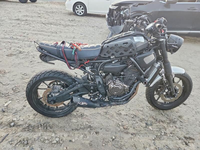2018 YAMAHA XSR700C