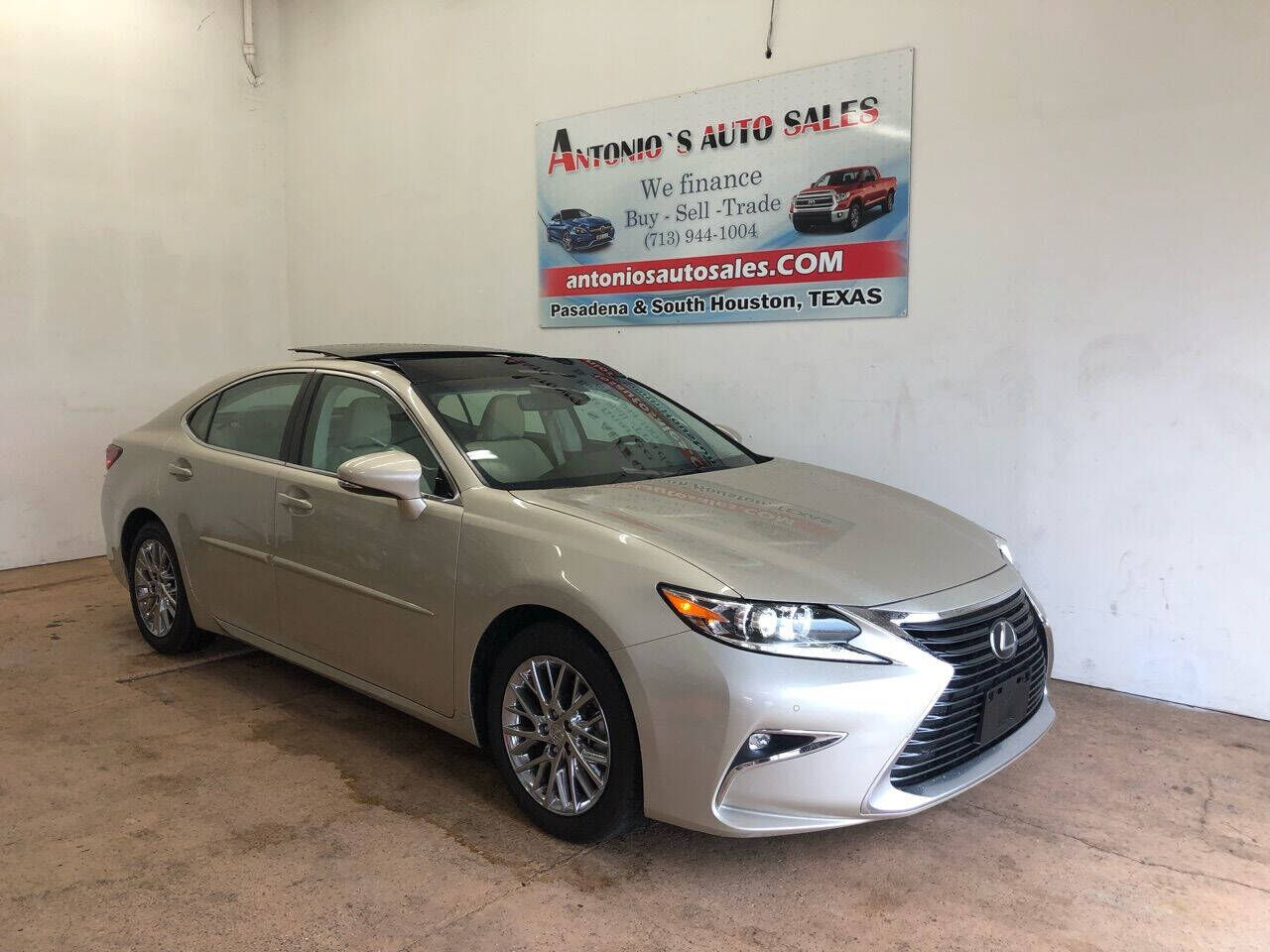 2018 LEXUS ES