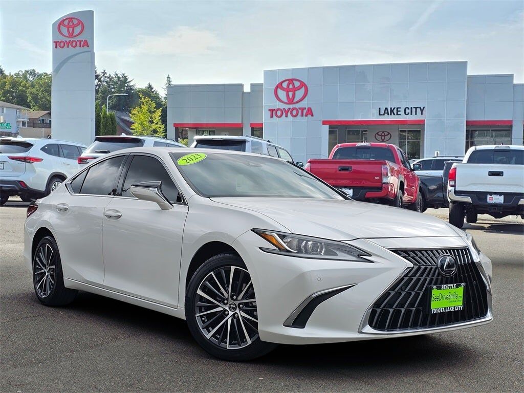 2023 LEXUS ES