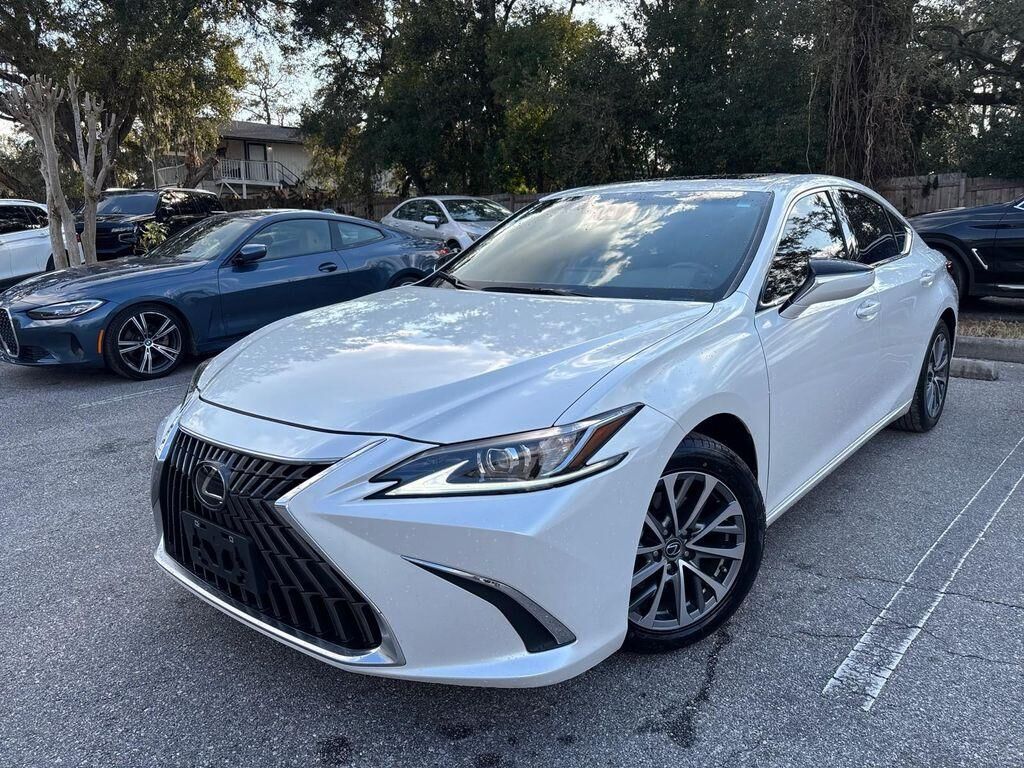2024 LEXUS ES