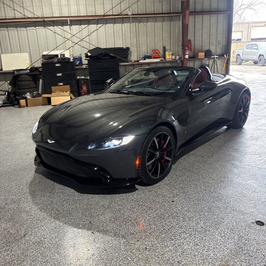2021 ASTON MARTIN Vantage