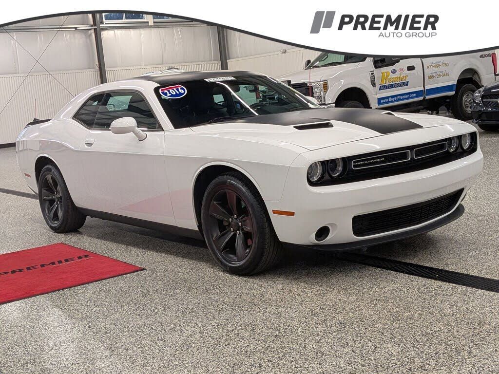 2016 DODGE Challenger