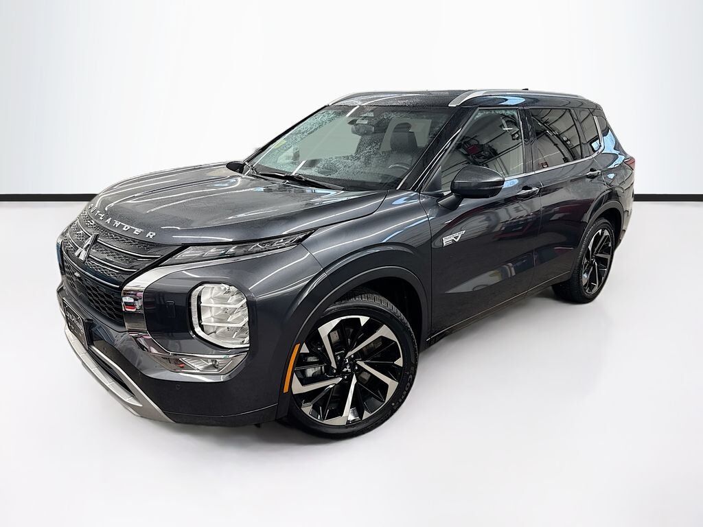 2025 MITSUBISHI Outlander