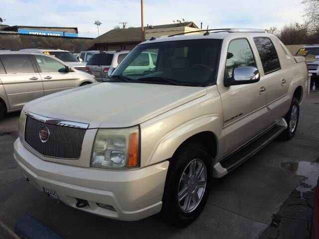 2003 CADILLAC Escalade