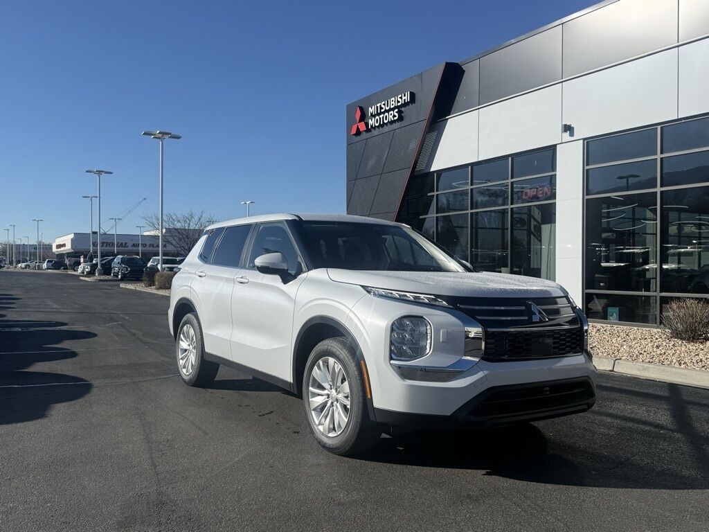 2026 MITSUBISHI Outlander