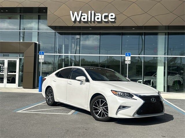 2016 LEXUS ES
