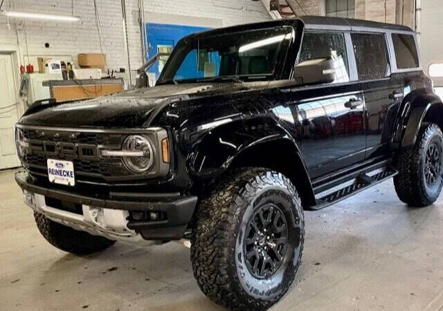 2024 FORD Bronco