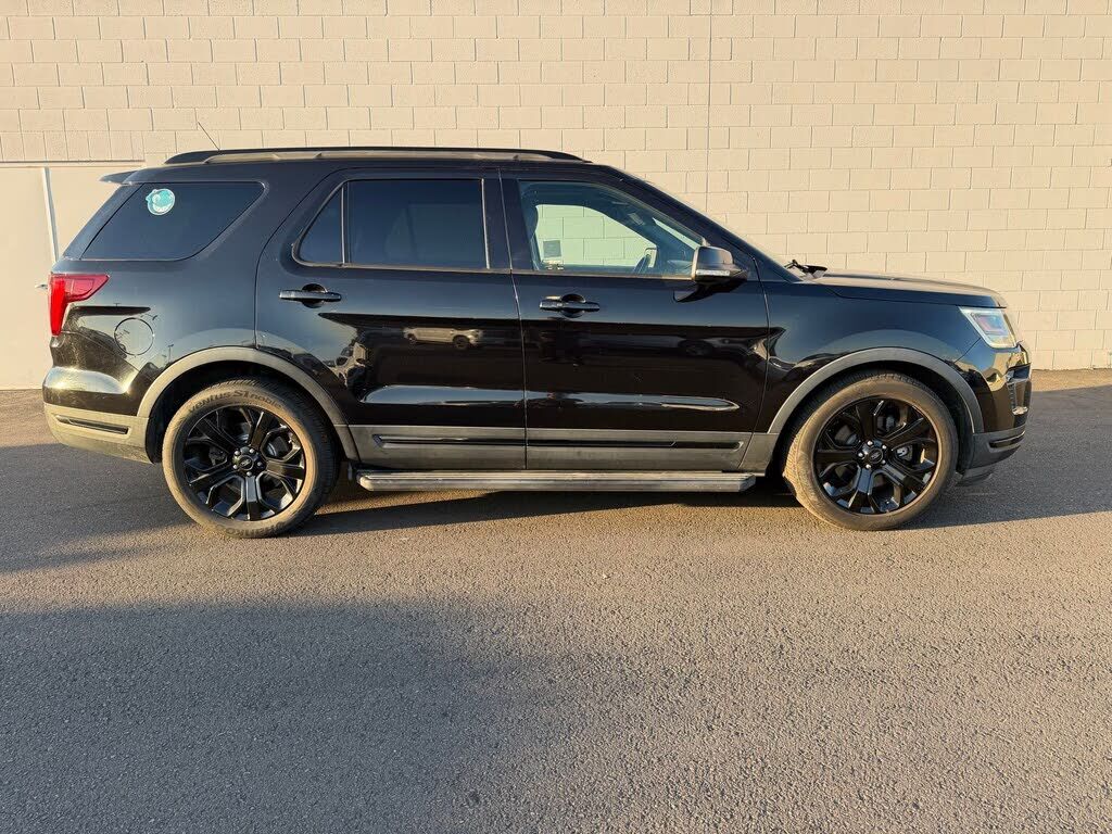 2019 FORD Explorer