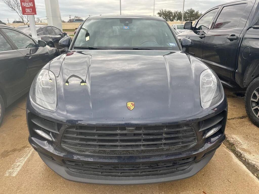 2019 PORSCHE Macan