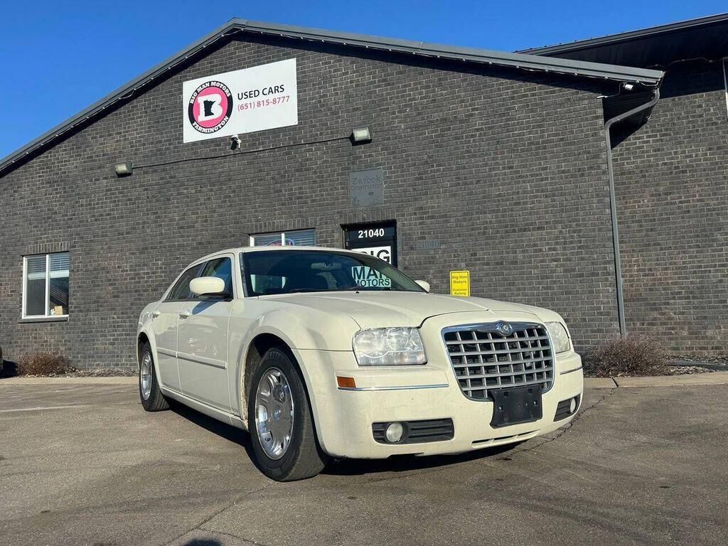 2005 CHRYSLER 300