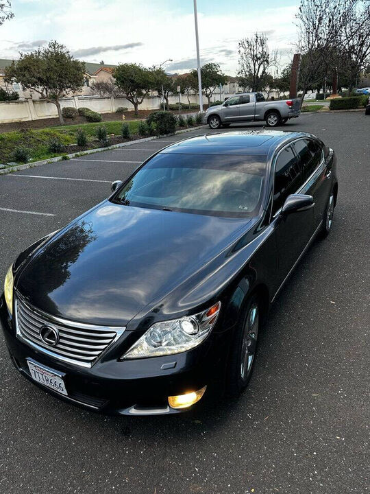 2010 LEXUS LS