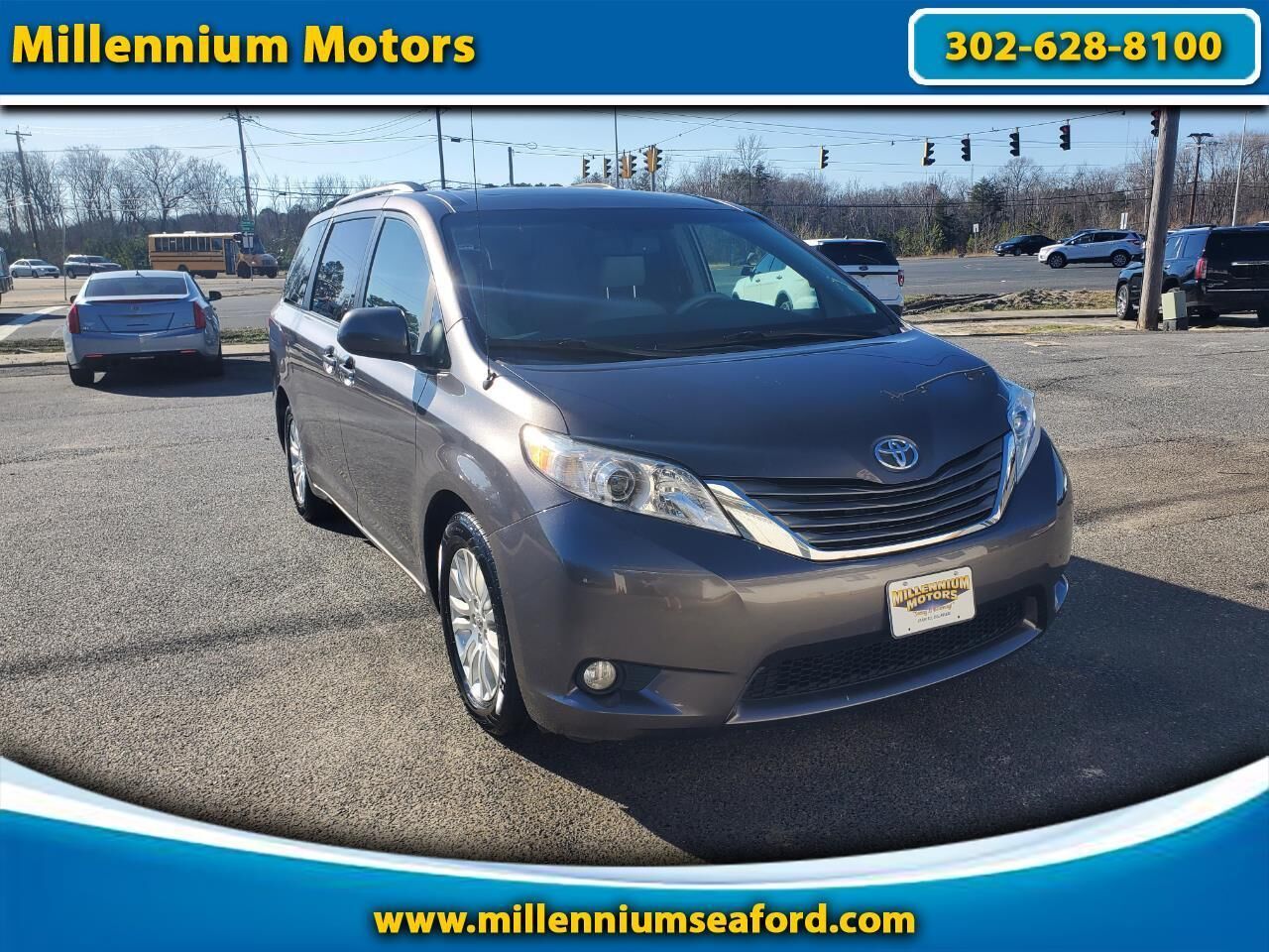 2012 TOYOTA Sienna