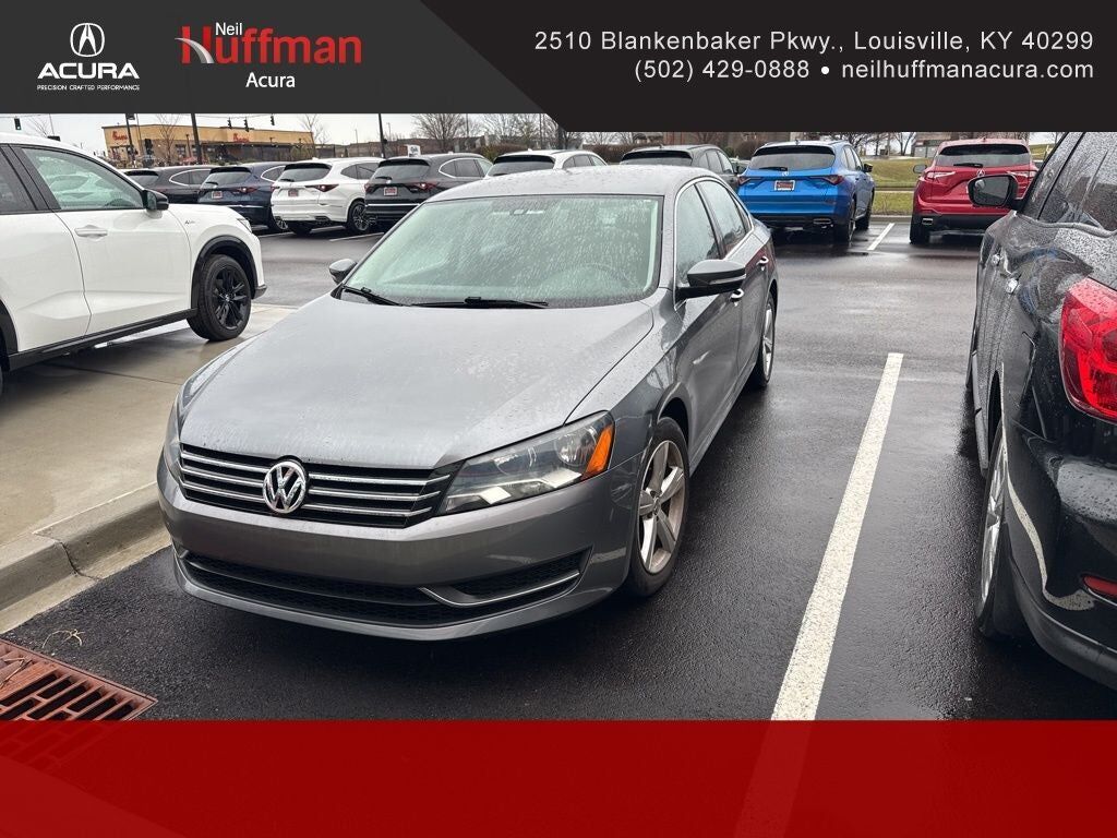 2013 VOLKSWAGEN Passat