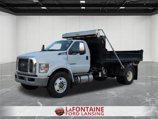 2025 FORD F-750