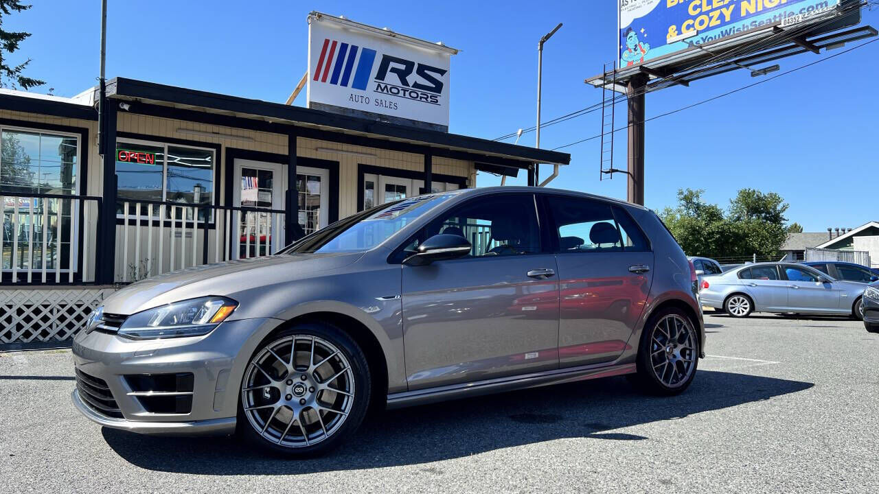 2016 VOLKSWAGEN Golf R