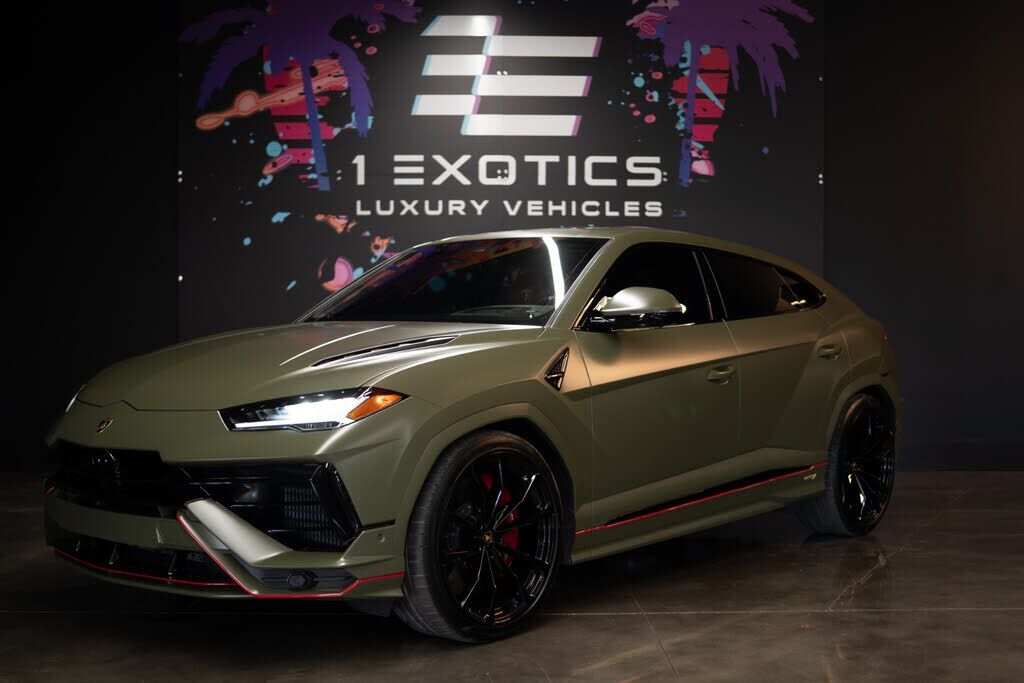 2023 LAMBORGHINI URUS