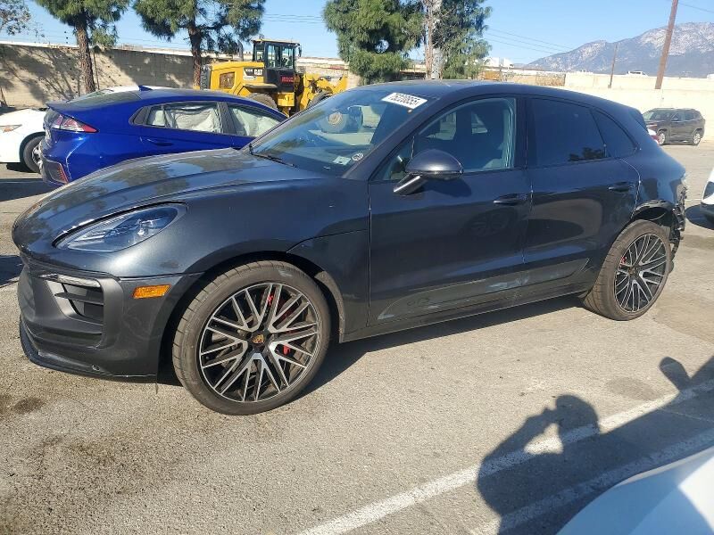 2024 PORSCHE Macan