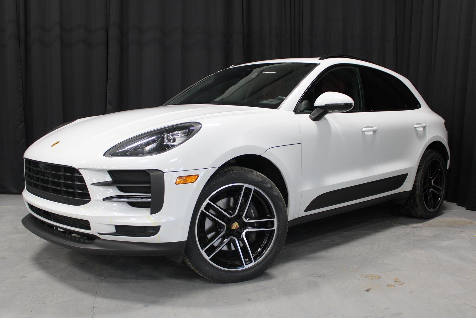 2021 PORSCHE Macan