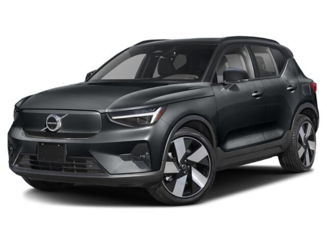 2023 VOLVO XC40