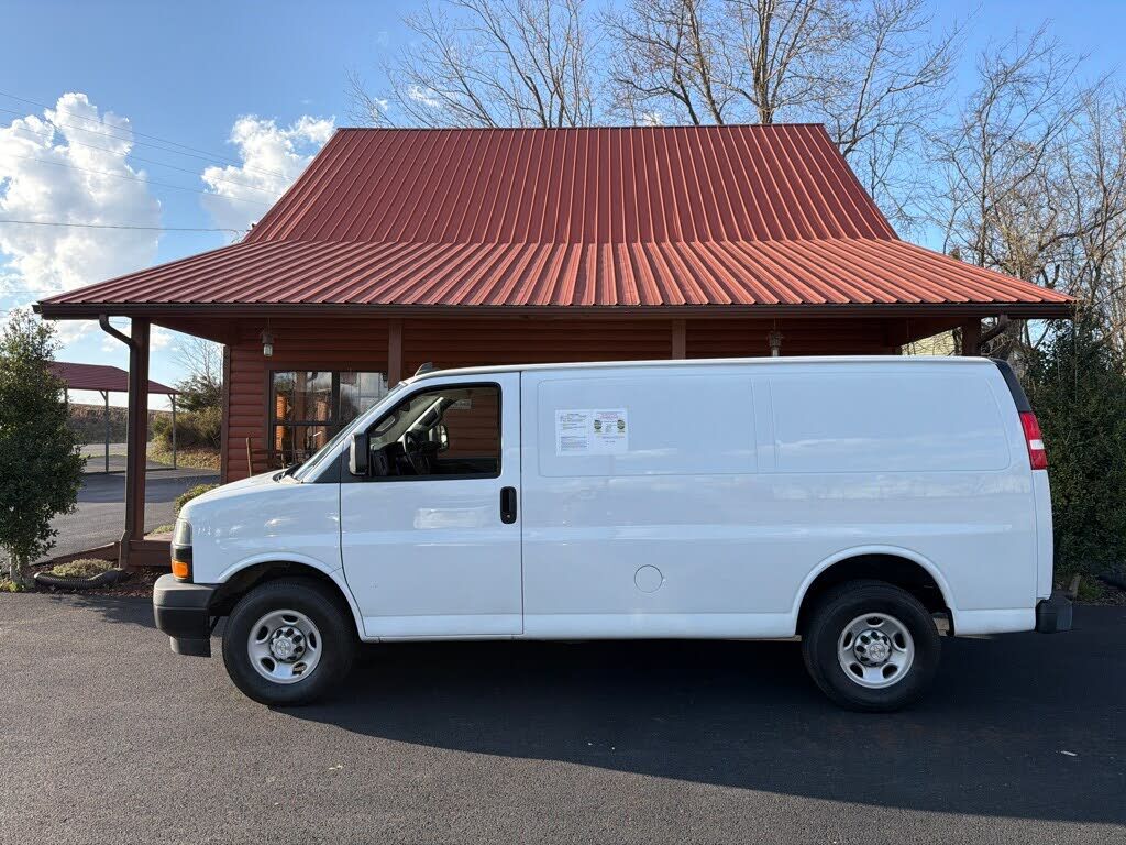 2021 CHEVROLET Express