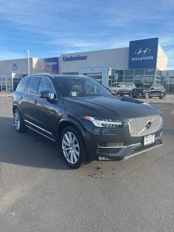 2017 VOLVO XC90