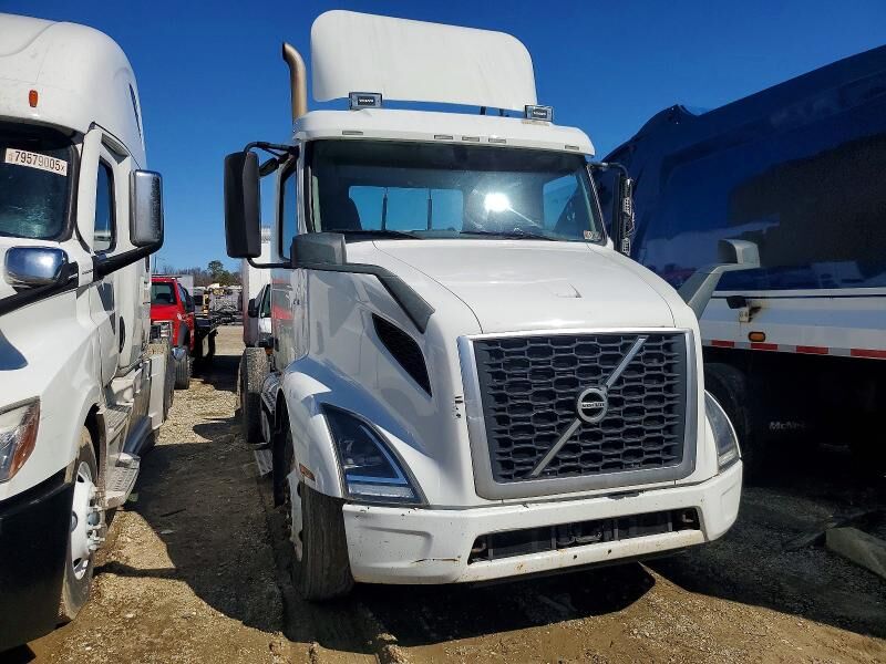 2019 VOLVO TRUCK VNR