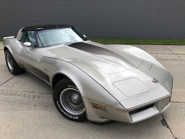 1982 CHEVROLET Corvette