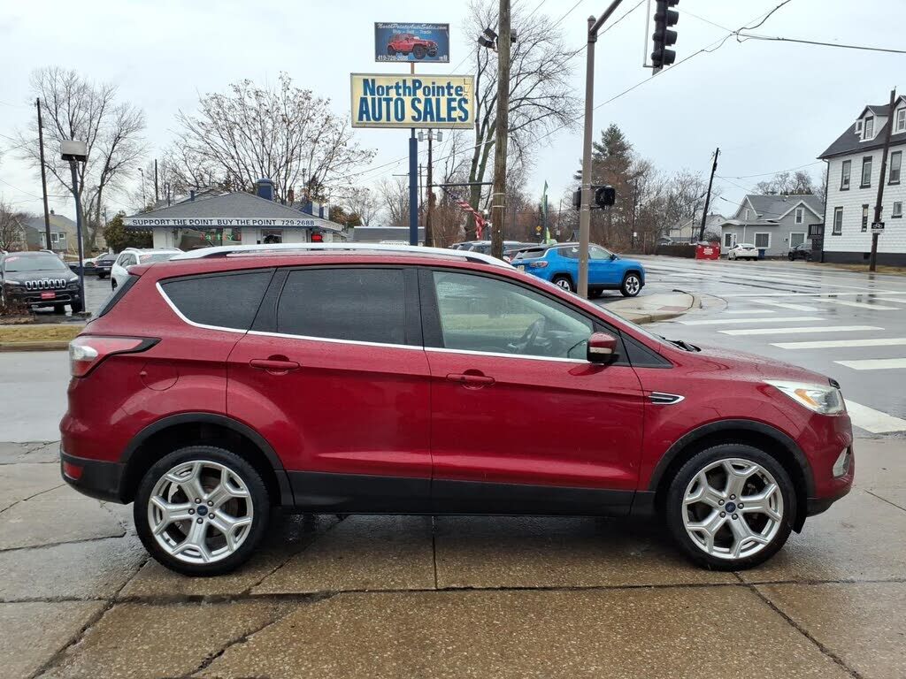 2017 FORD Escape