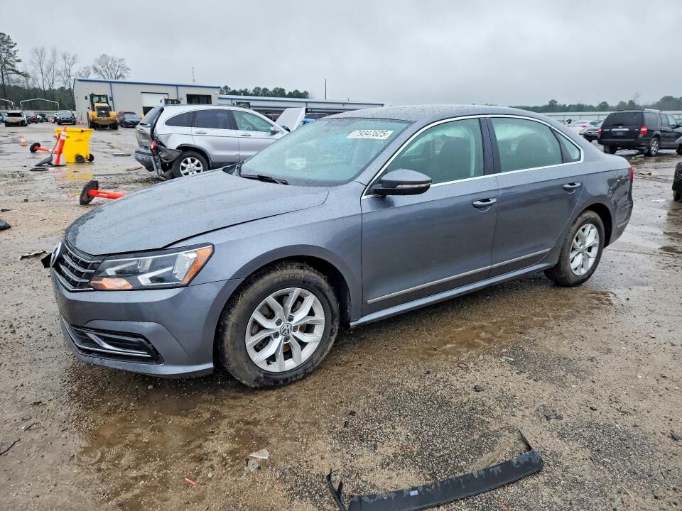 2016 VOLKSWAGEN Passat