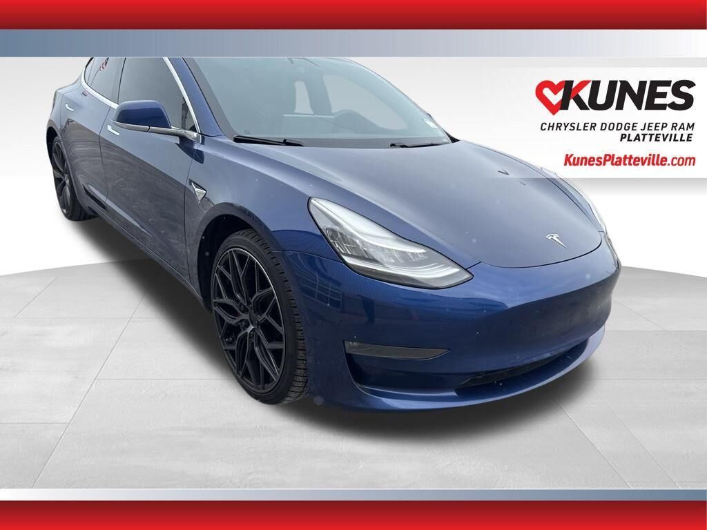 2020 TESLA Model 3
