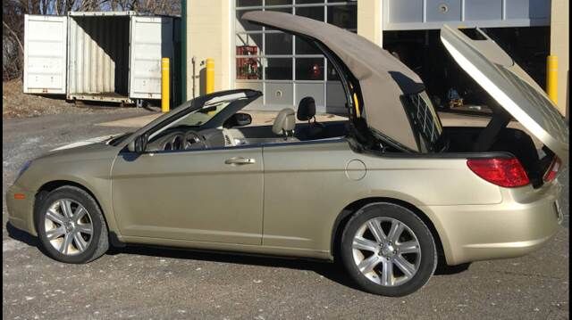 2010 CHRYSLER Sebring