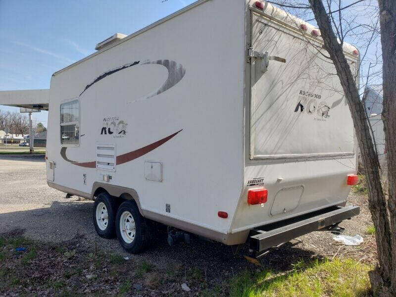 2006 FOREST RIVER Rockwood Lite Weight Trailers