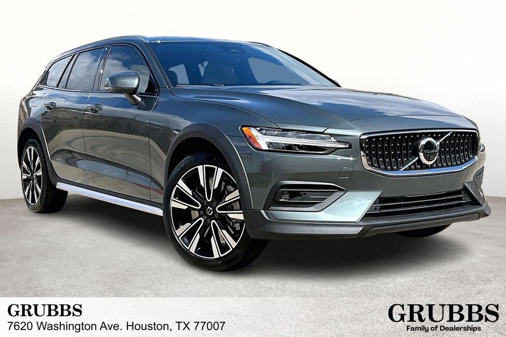 2026 VOLVO V60CC