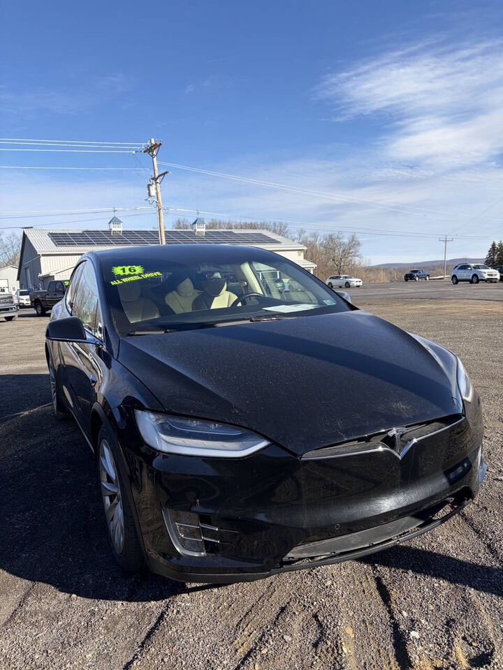 2016 TESLA Model X