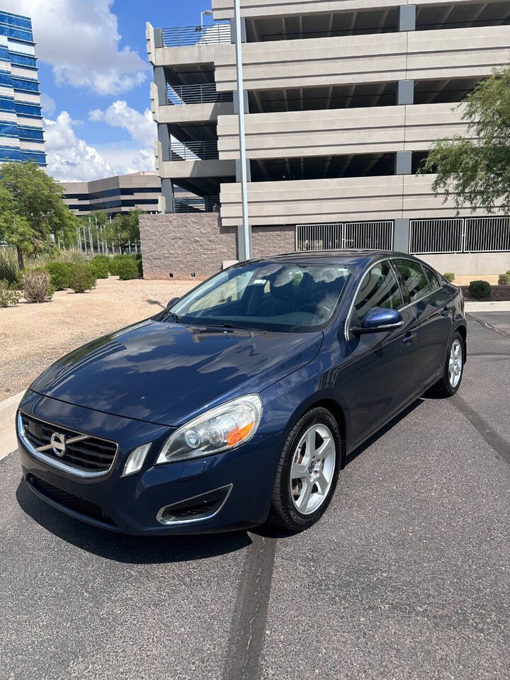 2013 VOLVO S60