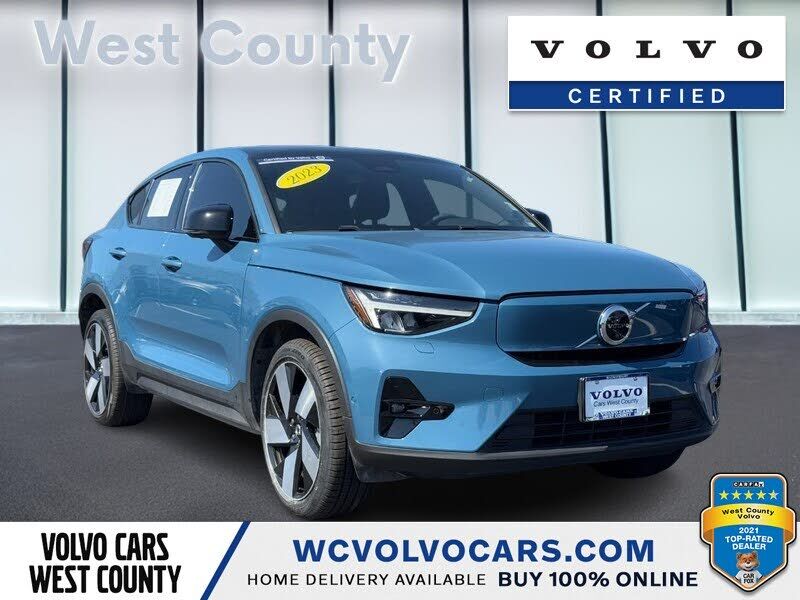 2023 VOLVO C40