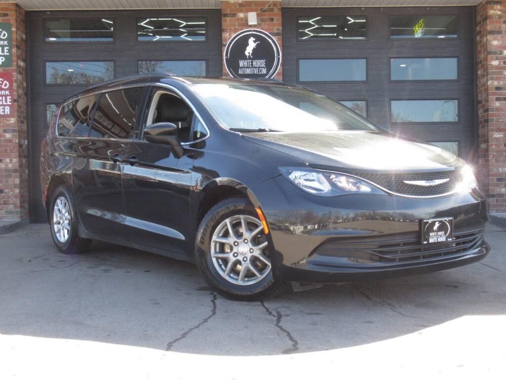 2020 Chrysler Voyager