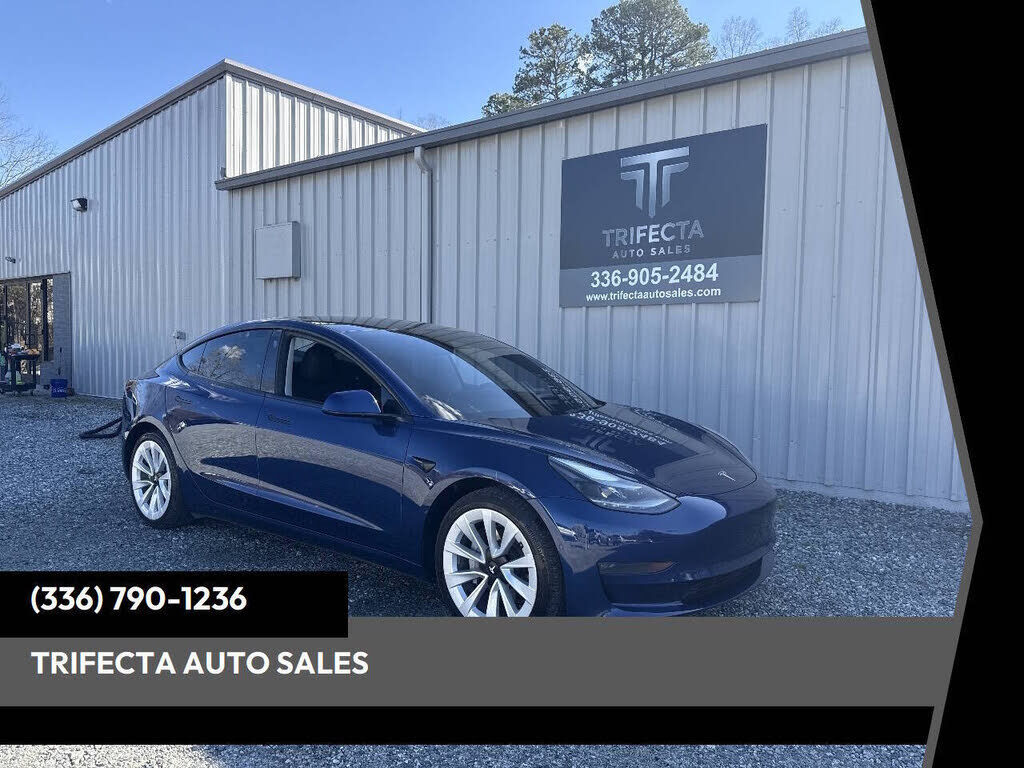 2022 TESLA Model 3