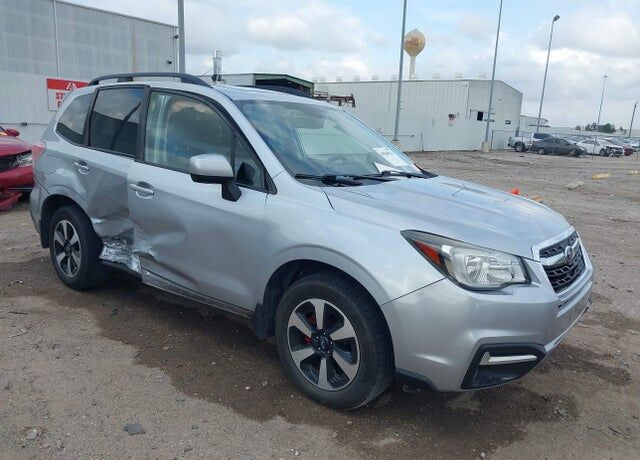 2017 SUBARU Forester