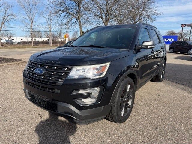 2017 FORD Explorer