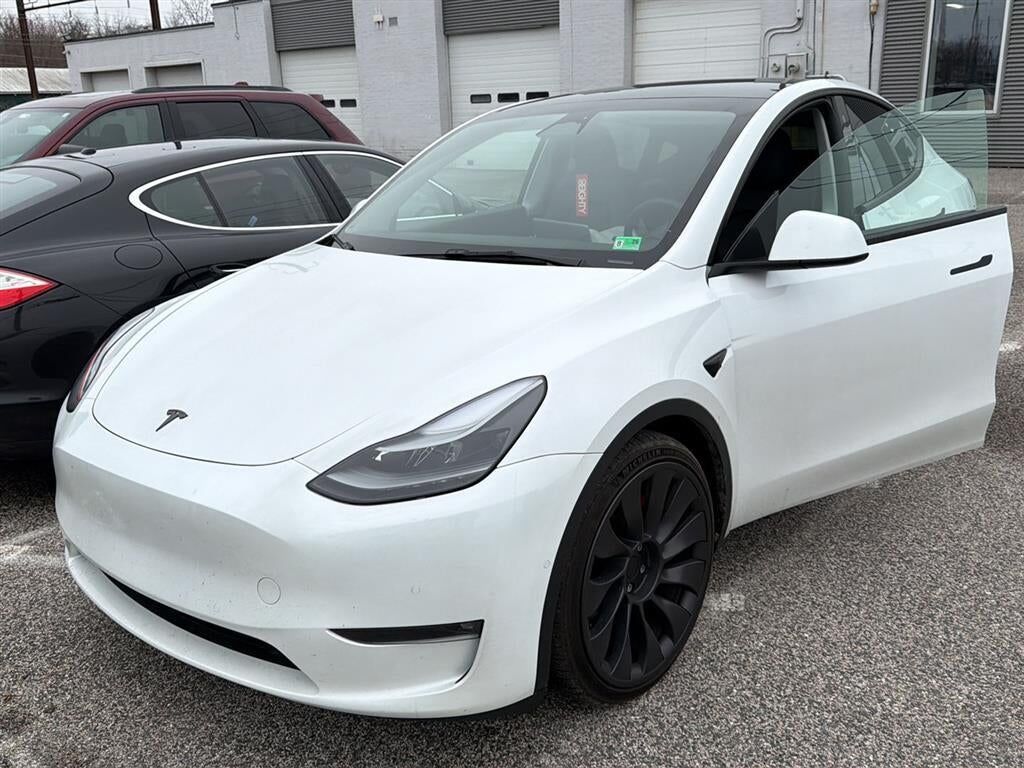 2022 TESLA Model Y