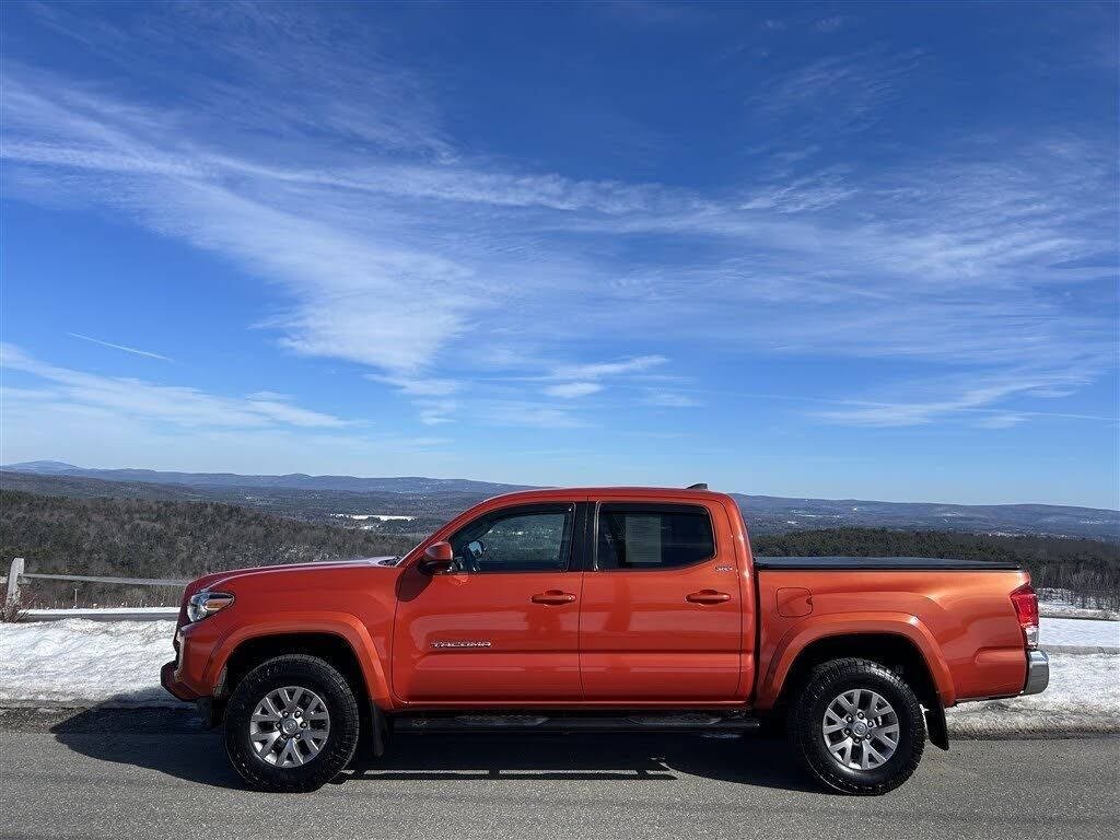 2016 TOYOTA Tacoma