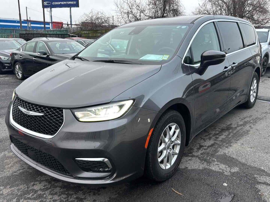 2023 CHRYSLER Pacifica