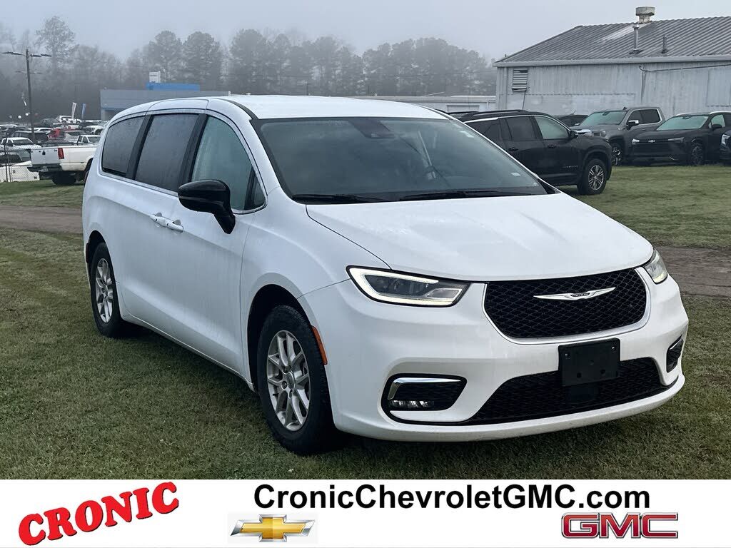 2024 CHRYSLER Pacifica