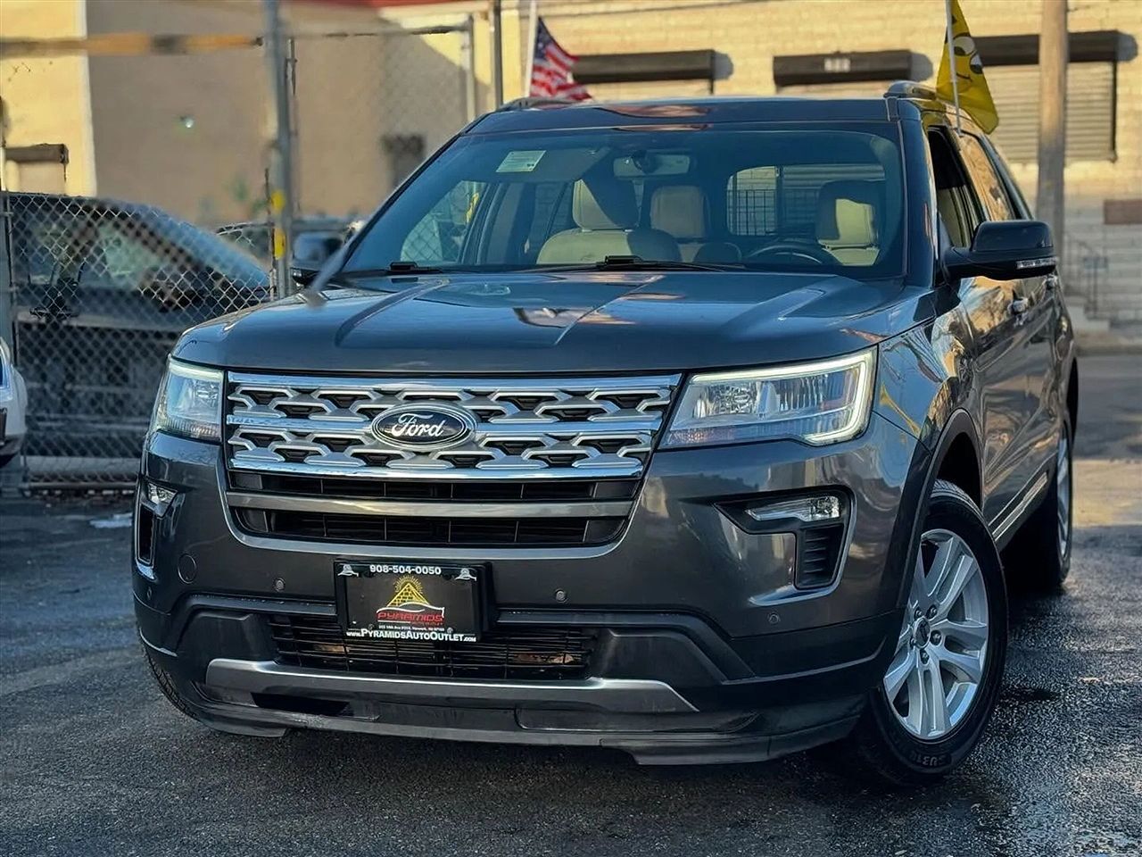 2018 FORD Explorer