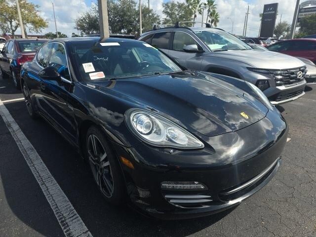 2011 PORSCHE Panamera