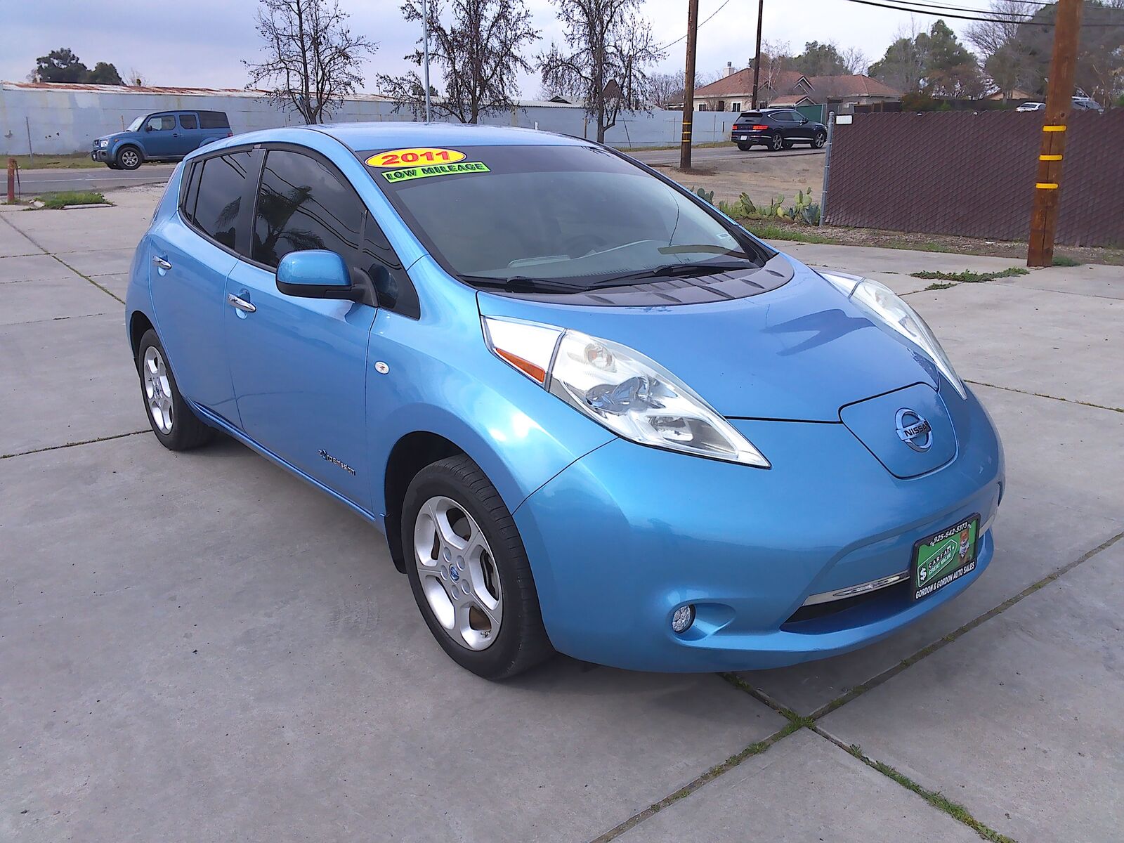 2011 NISSAN Leaf