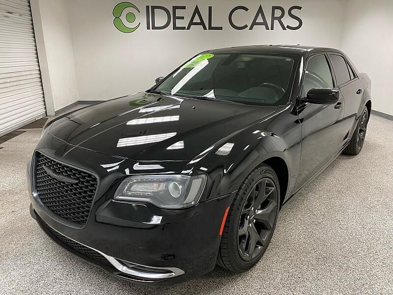 2022 CHRYSLER 300