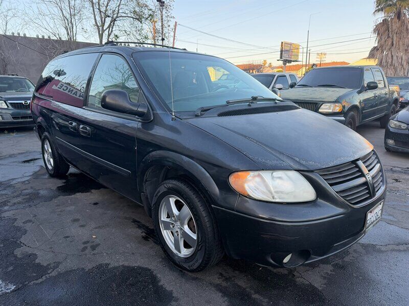 2005 DODGE Caravan