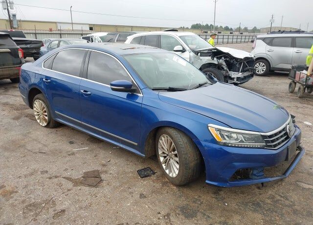 2016 VOLKSWAGEN Passat